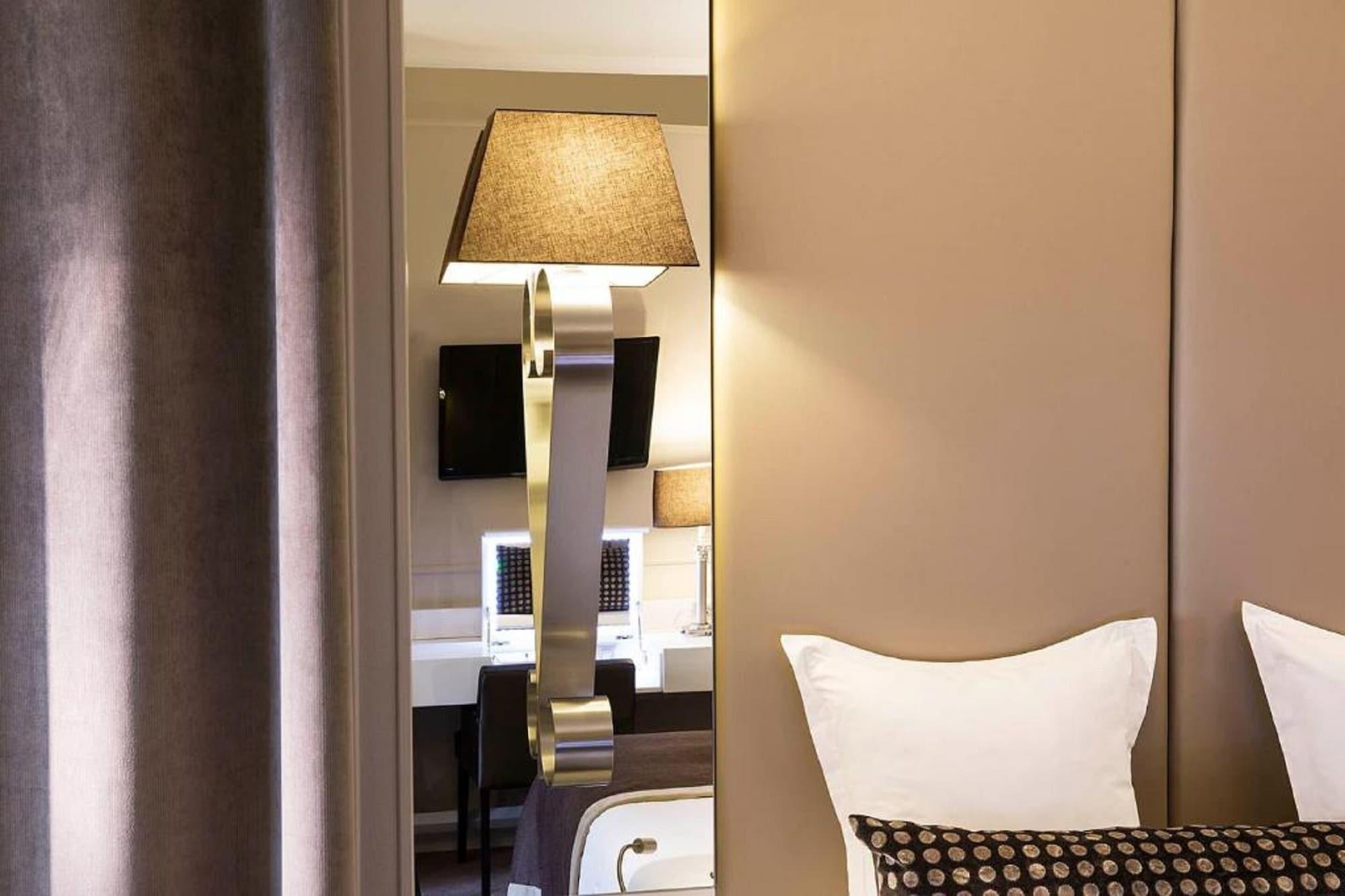 Hotel Galileo Champs Elysees Paris Ngoại thất bức ảnh