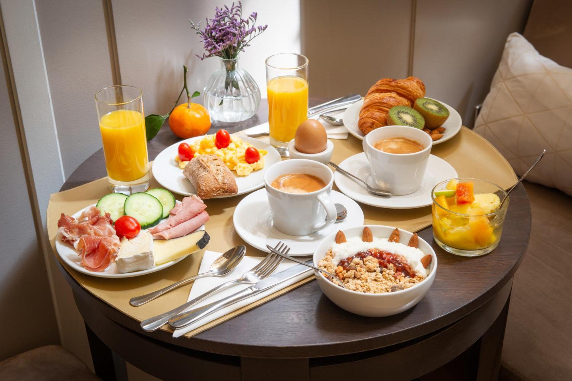 Hotel Galileo Champs Elysees Paris Ngoại thất bức ảnh